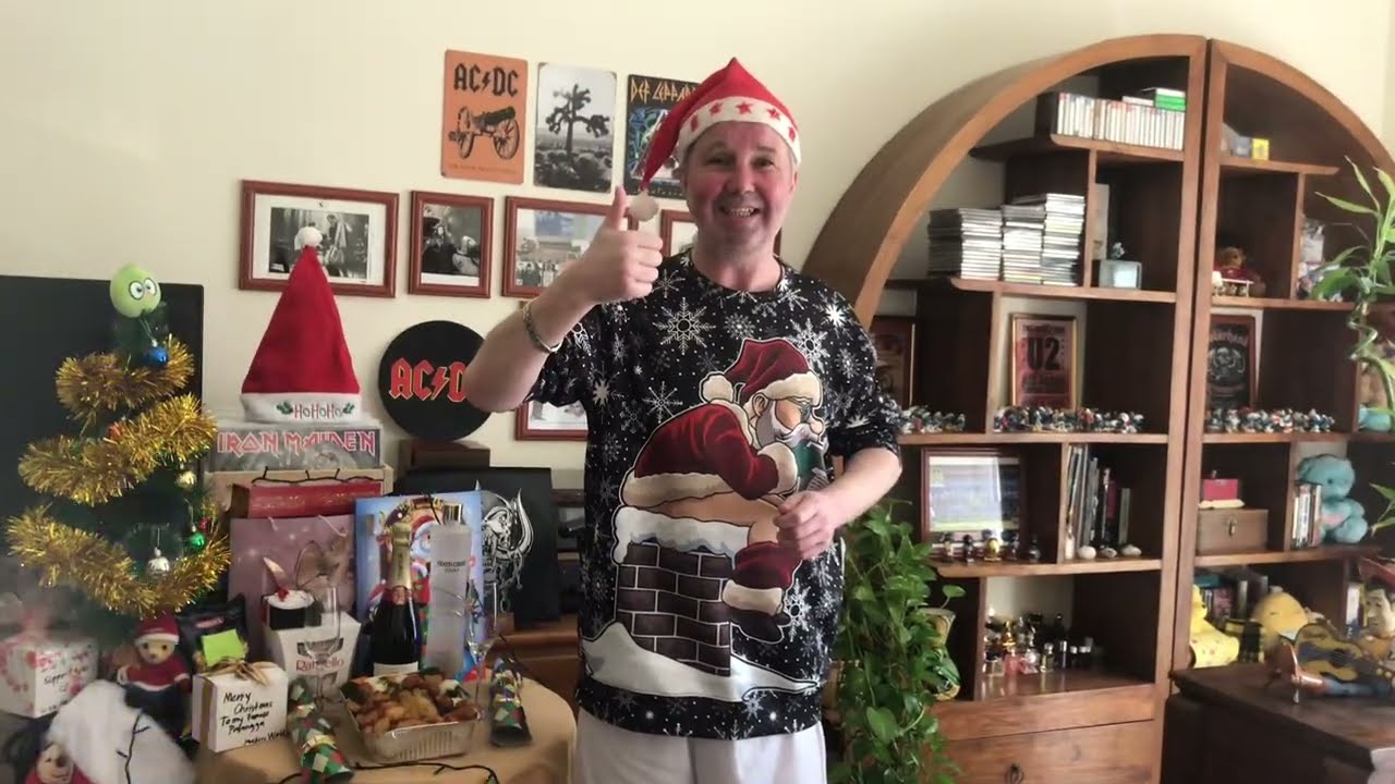 UAE’s Got Talent Winner, Christmas Carol Sing a Long I British (Manx) Mucker in Dubai I Cheers Ears🤡