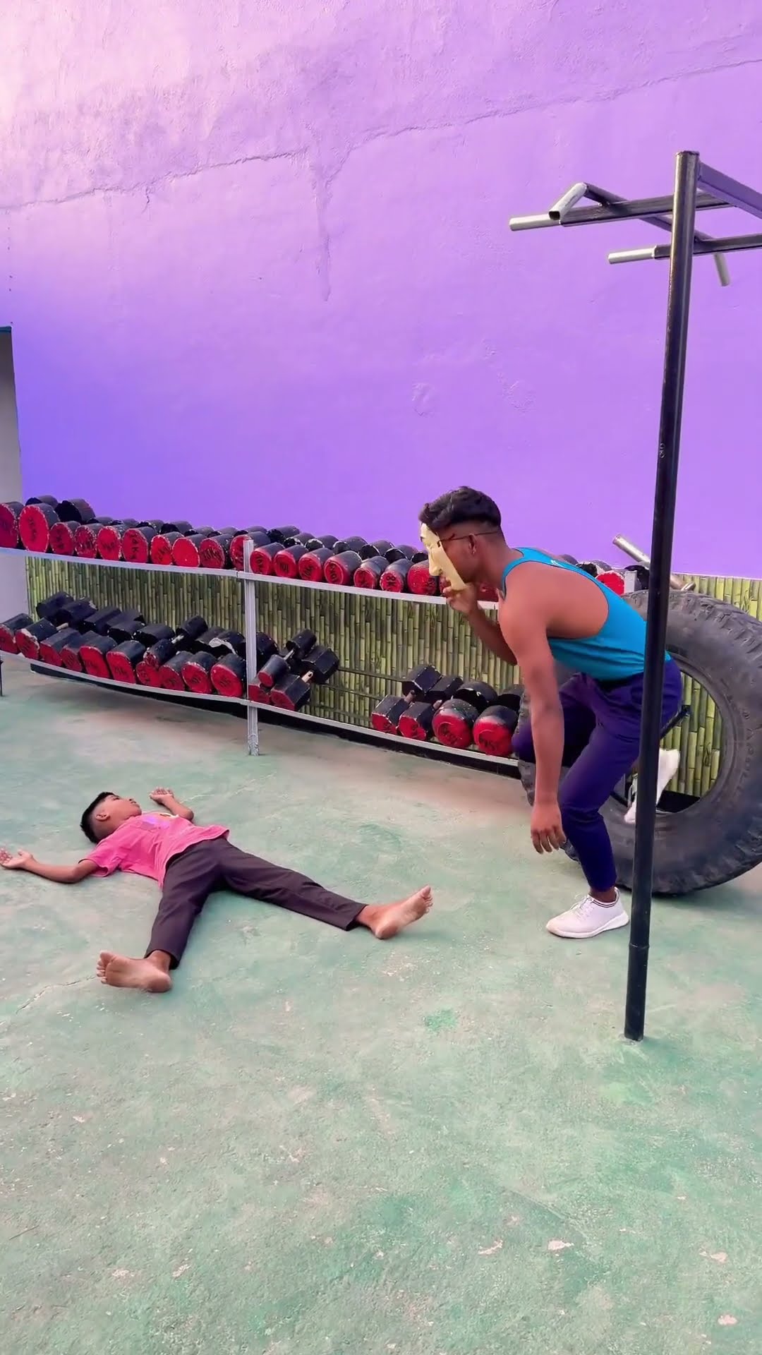 Brother ne bacha liya ??? #youtubeshorts #funny #shortvideo