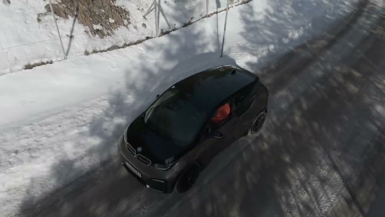 BMW i3s in winter.