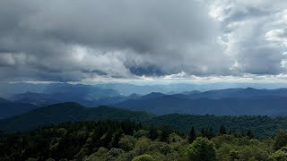 Blue Ridge Parkway Scenic Drive | Breathtaking Mountain Views & Overlooks