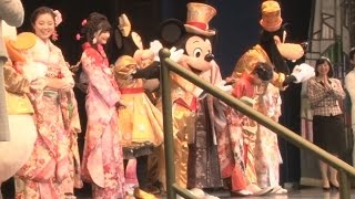 ミッキーが門出祝福 ディズニーランドで成人式