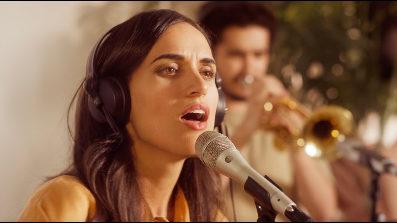 Watch LEA LU - TAKE IT feat. Shems Bendali - Live Session on YouTube Watch LEA LU - TAKE IT feat. Shems Bendali - Live Session on YouTube