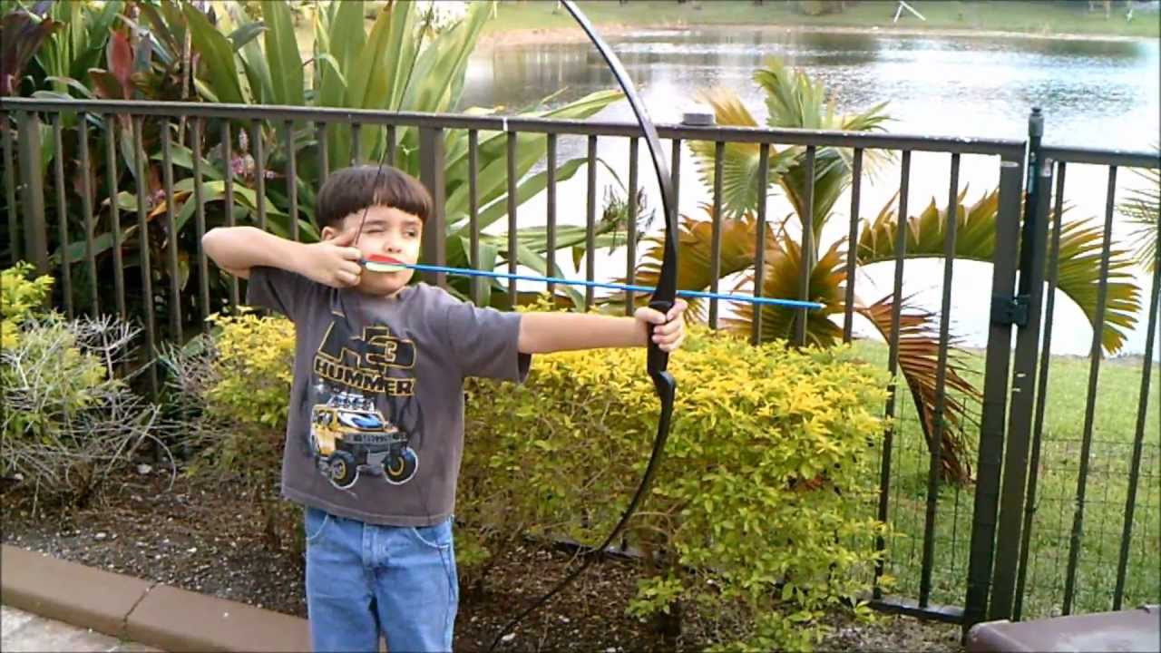 Learning Archery Kevin (6 year old) Shooting PSE Snake 60" Recurve Bow