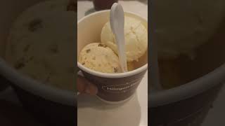 🍧 Häagen-Dazs - Vanilla Macadamia Mango & Raspberry Pint #icecream #shorts #satisfying 🍧 Häagen-Dazs - Vanilla Macadamia Mango & Raspberry Pint #icecream #shorts #satisfying
