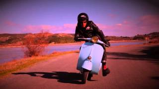 Bob's Not Dead! - Rock'n Roll Vespa - CLIP Officiel