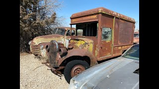 Super Cool Old Trucks 1939 Ford Railway Express Box Truck And A 1952 Chevy Truck