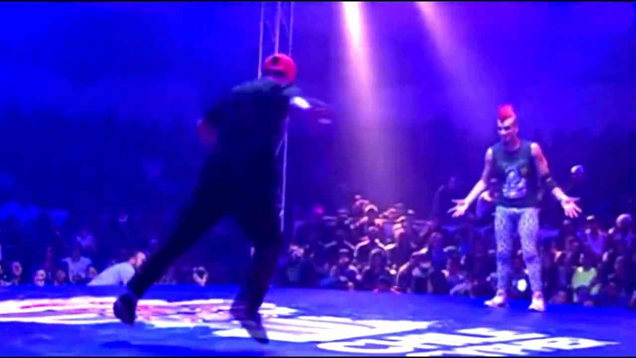Red Bull BC One Cypher Chile 2013 - Bboy Dani Chico vs Bboy Virus Punk