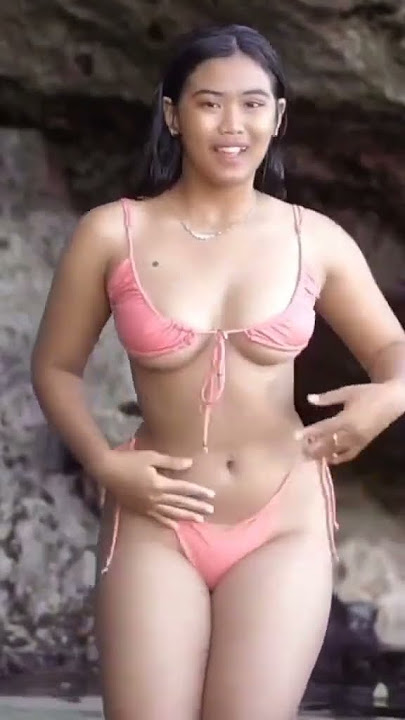 hot bikini goyang santai