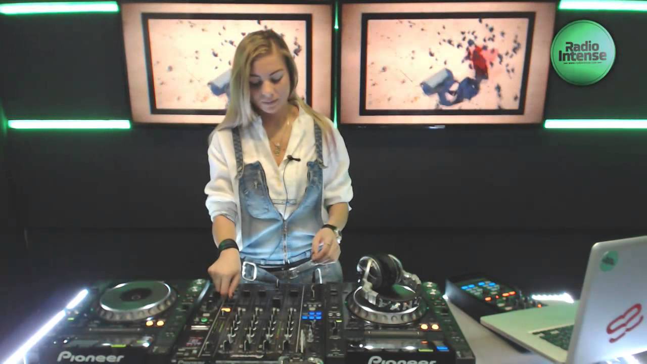 Live @ Radio Intense 28.11.2013 - Sonya (Playstation 016)