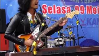 1.  T'Koes Band Live SMKN 1 Garut (Laguku Sendiri, Bis Sekolah, Diana Kekasihku)