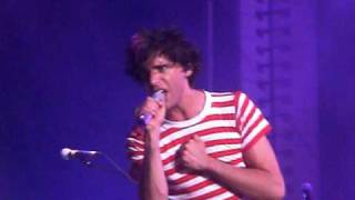 Mika Présente Son Groupe - Happy Ending