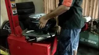 cara mudah pemasangan ban motor di velg mobil @agnigarage9079