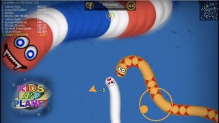 🐛 WormsZone.io - Hungry Snake - Become a Fighter, Trickster or Builder 🐛 screenshot 1