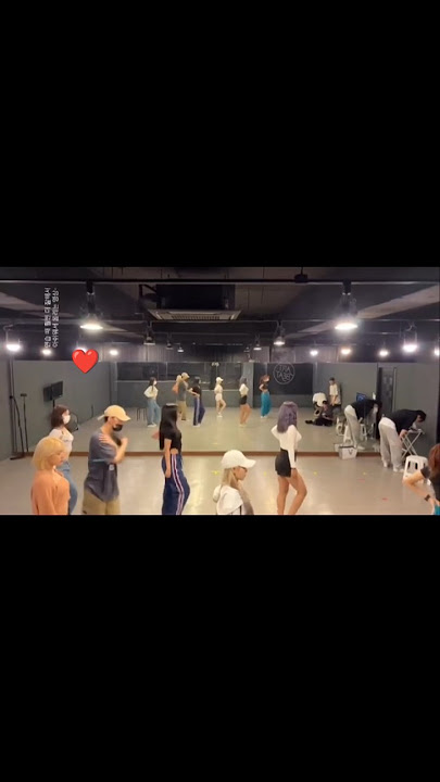 Hyerim practices the BTBT dance cover in the practice room #hyerim #artbeat