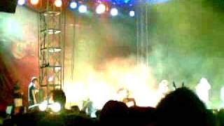 Slapshock - Stranded (live at muziklaban kick-off 2010)