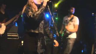 Júlia Telles & Trio Scuba - This Love - Pouso Alegre/MG