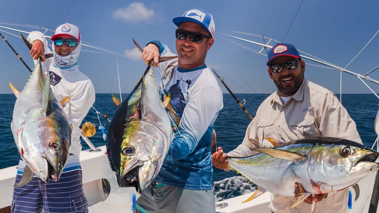 Offshore fishing in Costa Rica. Pesca en Costa Rica