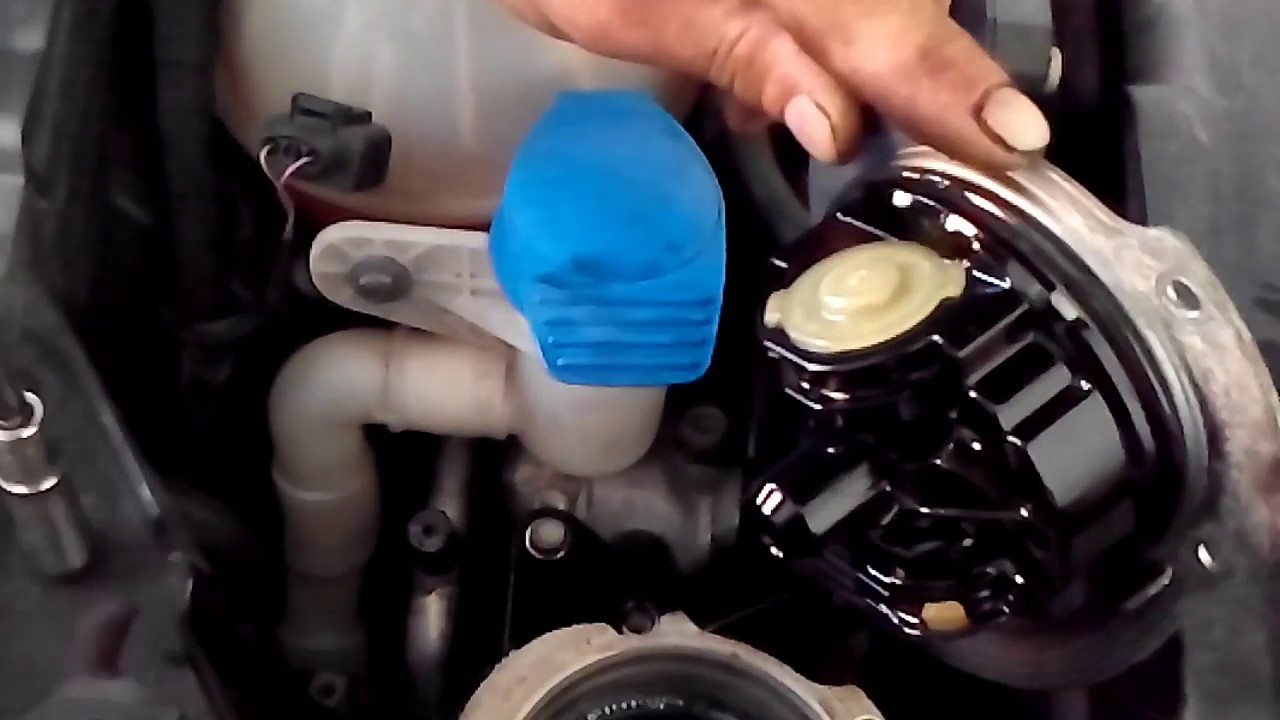 VW GOLF 6 1.6TDI HOW TO CHANGE FUEL FILTER YouTube