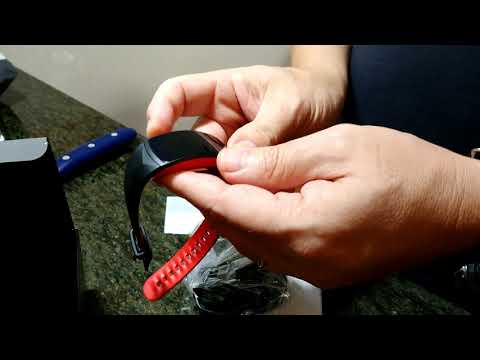 unboxing-samsung-gear-fit-2-pro-vs-apple-watch-series-3-vs-xiaomi-amazfit-bip