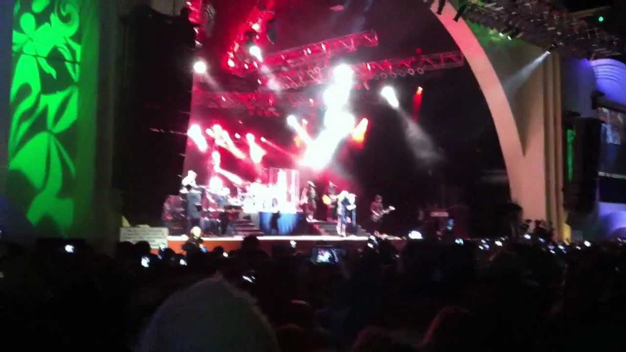 Demi Lovato - Heart Attack LIVE (Universal Studios Orlando)