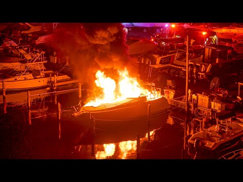 PRE ARRIVAL FULLY INVOLVED BOAT FIRE Brick New Jersey 12/7/23