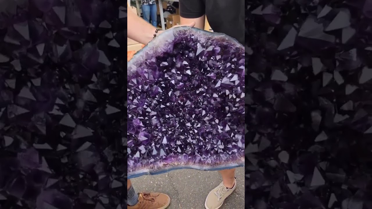 A Mysterious Amethyst Cluster That's Going VIRAL!