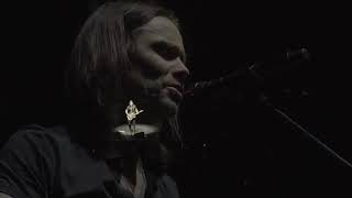 Myles Kennedy performs Hallelujah with Jeff Buckley's