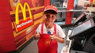 Working At Mcdonalds Make Happy Meal With Lego Like Toy