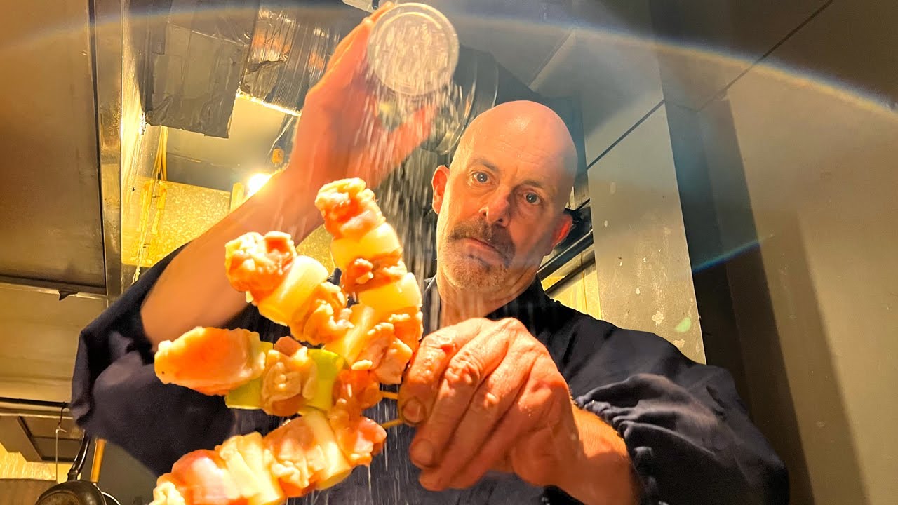 Канадский король якитори из Оиты: мастерство приготовления на углях премиум-класса