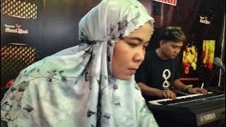 Rayola cover di Mimpi  datang Juo karya Sexri Budiman, live Taman Pucuak Merah Cafe