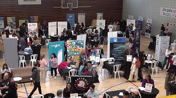 La Fira d’Ocupació d’Amposta reuneix més de seixanta empreses per connectar oferta i demanda laboral