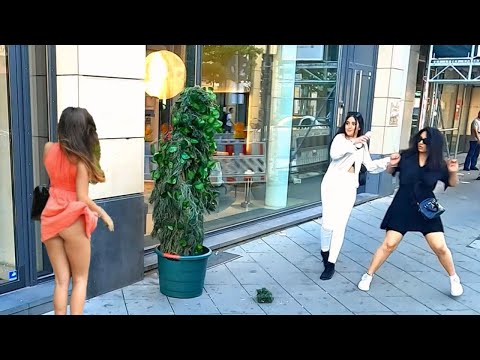 Best of Bushman Prank Compilation #114 😱 Crazy Reactions 🤣 Funny Reactions 😂 Bushman Scare Cam