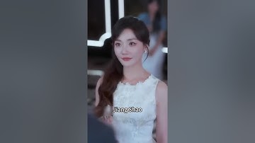 Setelah putus, aku mabuk tidur dengan CEO yang ditakuti, tapi dia jatuh cinta padaku, memanjakanku