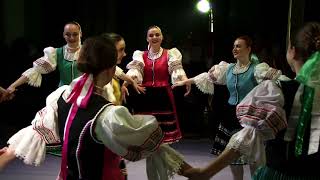 Ей на тарки - словацький народний танець.  Виконує Театр танцю \