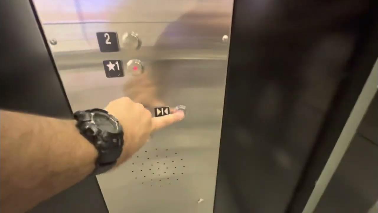 Elevator ZARA YouTube