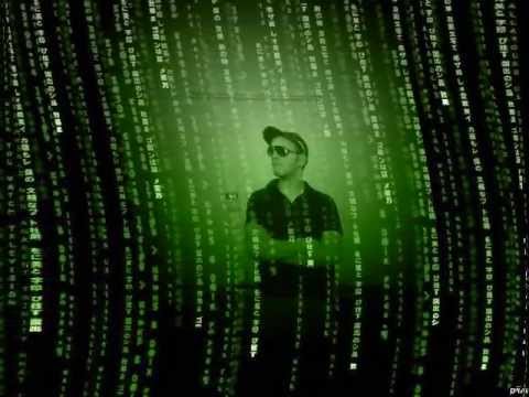 شامخ كالصقر 