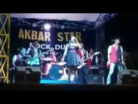 Aksi Lucu Pemain Tamborin