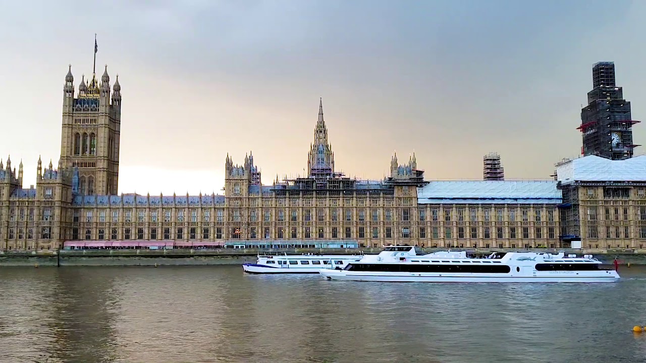 WHAT'S SPECIAL ABOUT THIS PALACE? - YouTube