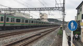 JR東日本E233系E-52編成横コツ(国府津車両センター)+E-17編成横コツ(国府津車両センター)戸塚駅入線。
