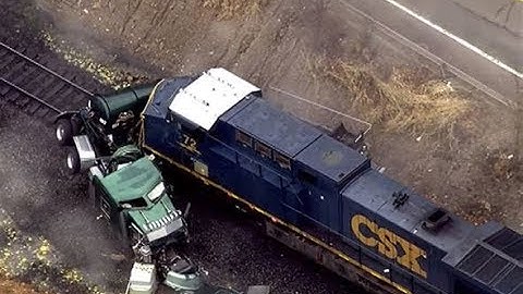 Ultimate Train Crash Videos - Trains and Stupid Truck Drivers