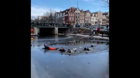 Ice skaters in Amsterdam sink through the ice 😳