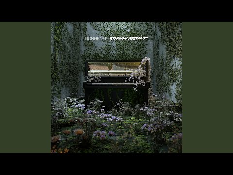 Putar Alice's Wonderland - Stephan Moccio