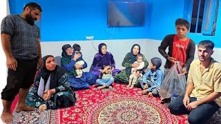 Download Lagu Grandma's trip to Soraya, Hussein, and Nassib's house to investigate Pari and Hojat's wedding. MP3 Download Lagu Grandma's trip to Soraya, Hussein, and Nassib's house to investigate Pari and Hojat's wedding. MP3