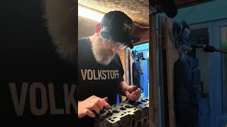 Rebuilding a £400 VW T4 Engine Head With No Experience