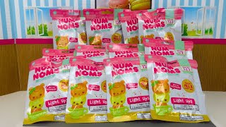 Unboxing Num Noms Light Ups Scented Keychains