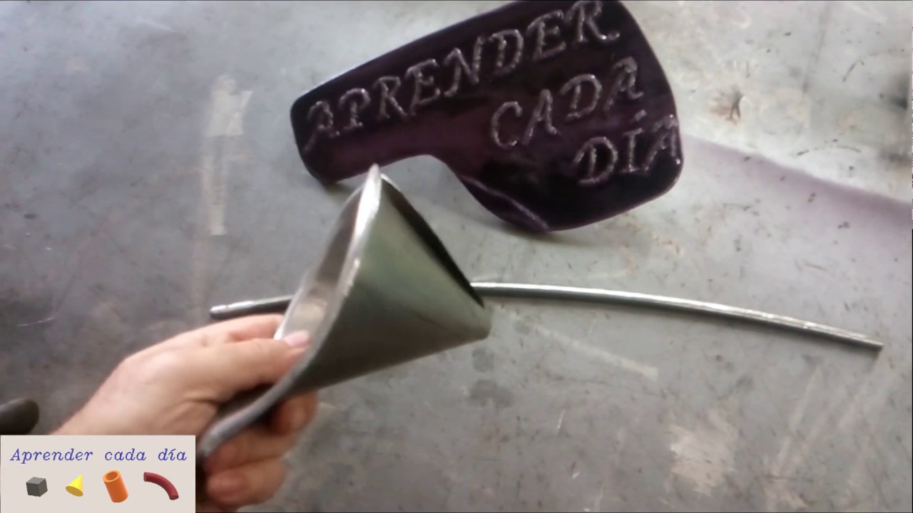 ЦВЕТОК ИЗ МЕТАЛЛА В МОЛОТОК