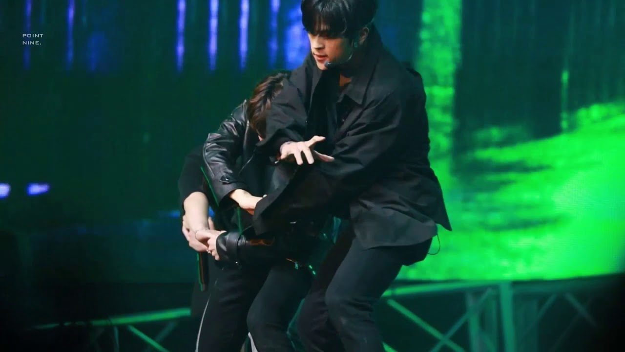 190420 Stray Kids 현진 'District 9' focus@hi stay finale