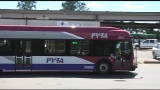 All Chicago Trains To Carry Defibrillators