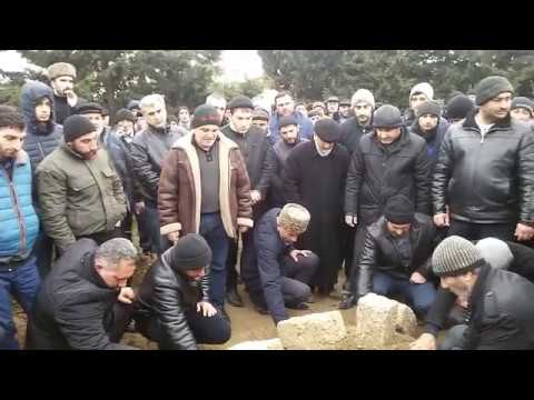 Hacı Kamran qardaşın anasının dəfni. Allah rəhmət eləsin.