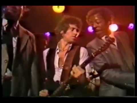 Keith Richards and Ronnie Wood with Muddy Waters (solos guitar) - Live 1981